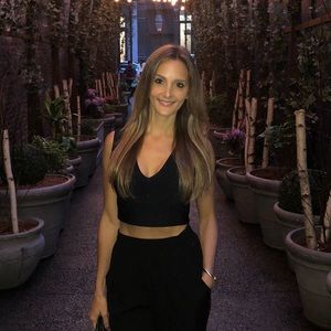 Meet your Posher, Sinem